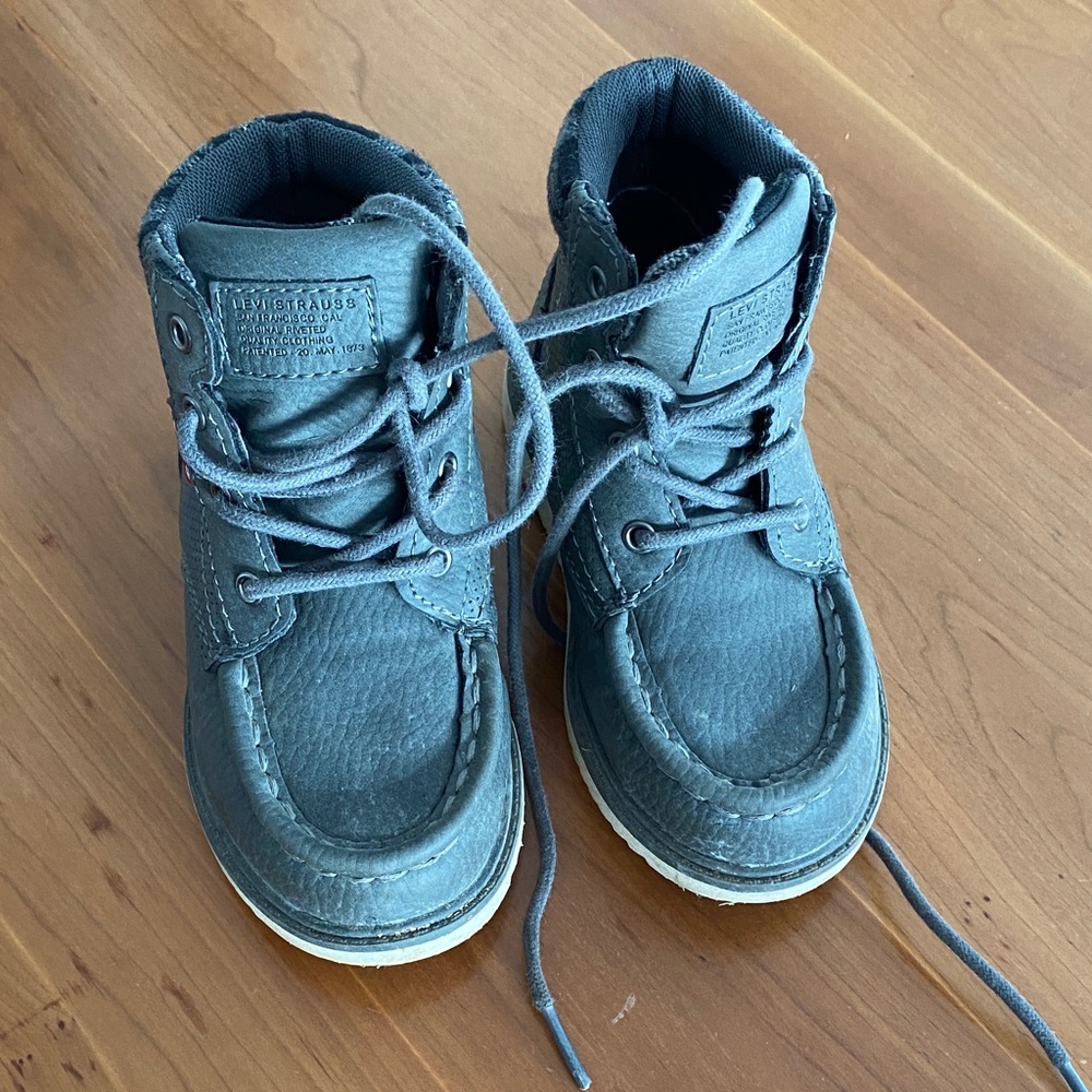 Levi boots